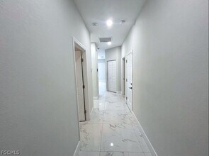 Building Photo - 398 Pennfield Ave