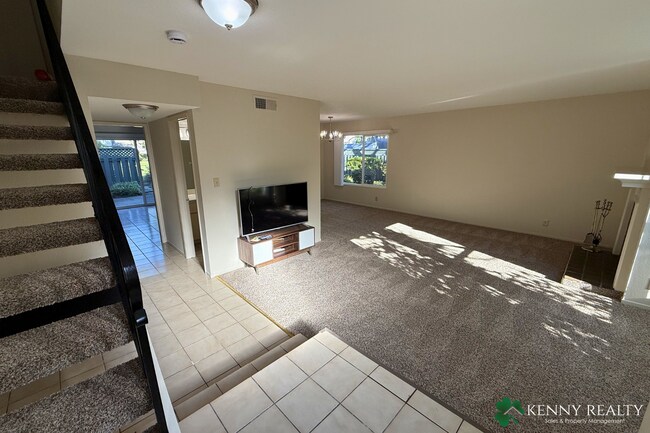 Foto del edificio - Spacious 3 Bedroom Home Near Parks & Schools in Foster City