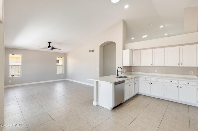 Foto del edificio - 9842 W Burnett Rd