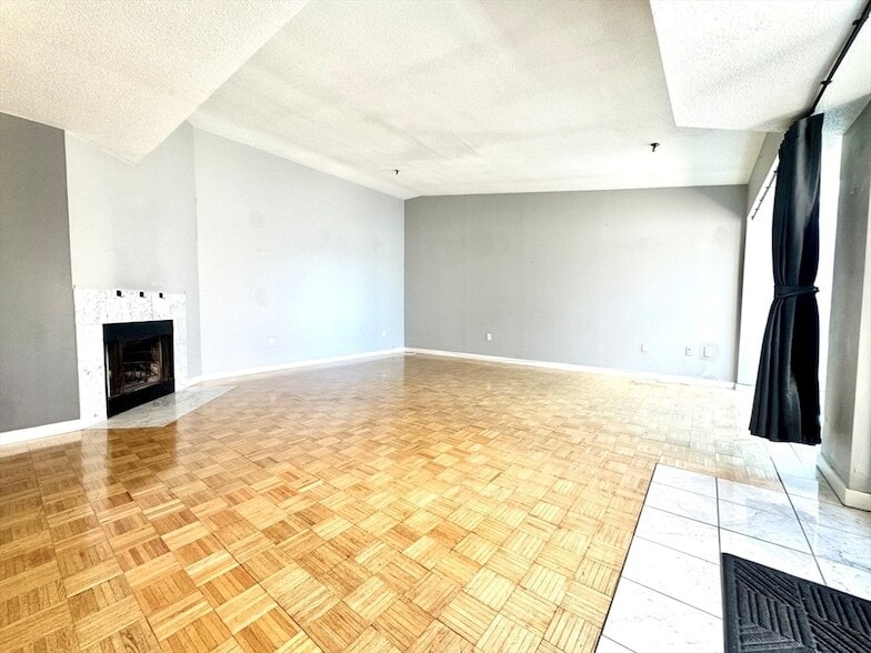 Photo - 147 Kelton Street Unit 715