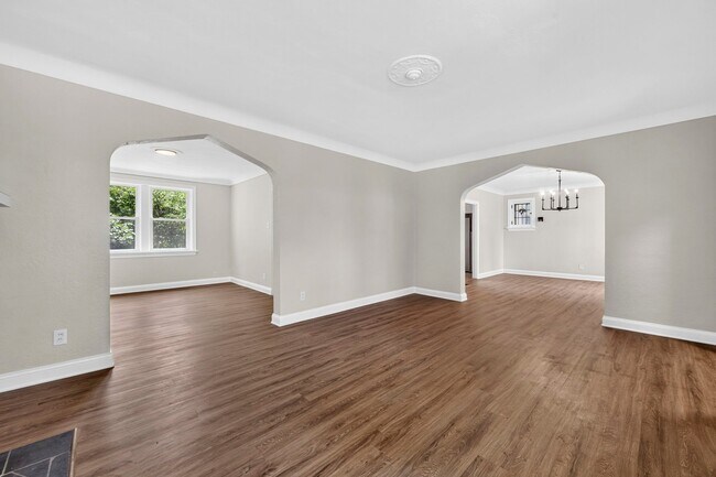 Foto del edificio - 7310 Drexel Dr