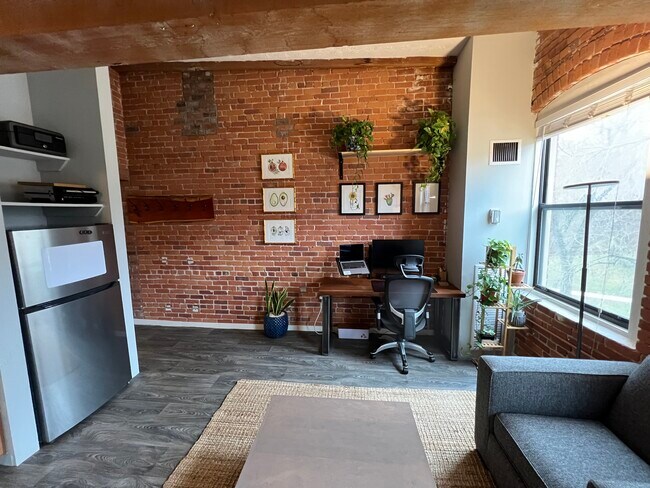 Foto del edificio - 222 Williams St E