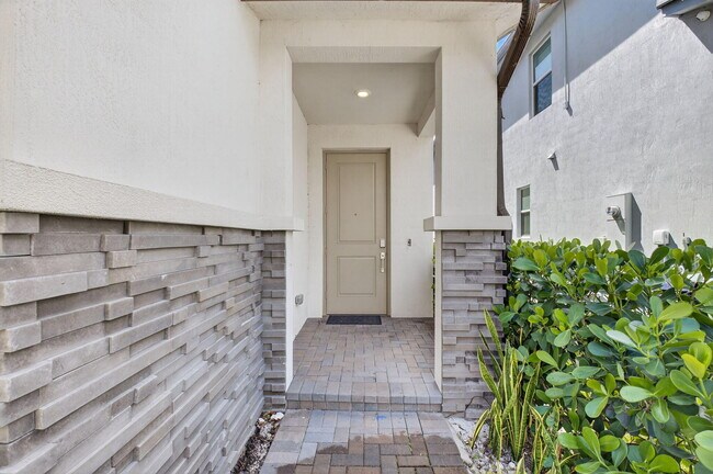 Foto del edificio - 4320 Buttonwood Dr