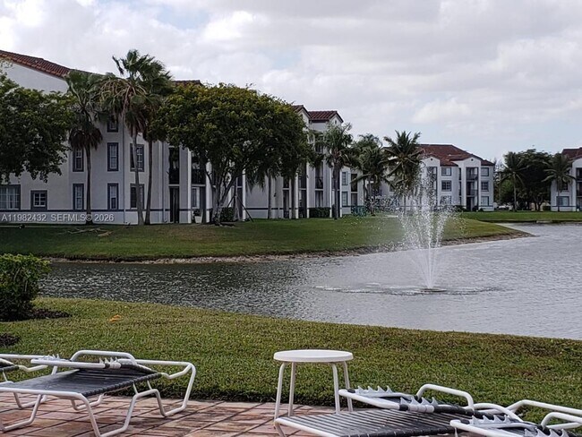 Foto del edificio - 4580 NW 107th Ave