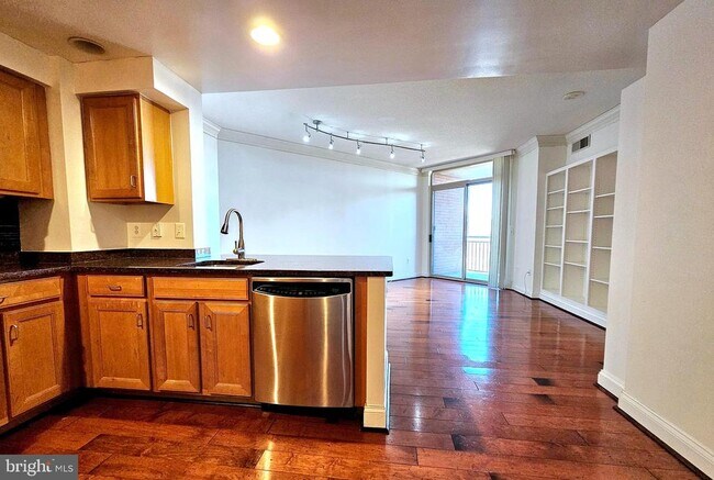 Foto del edificio - 4490 Market Commons Dr