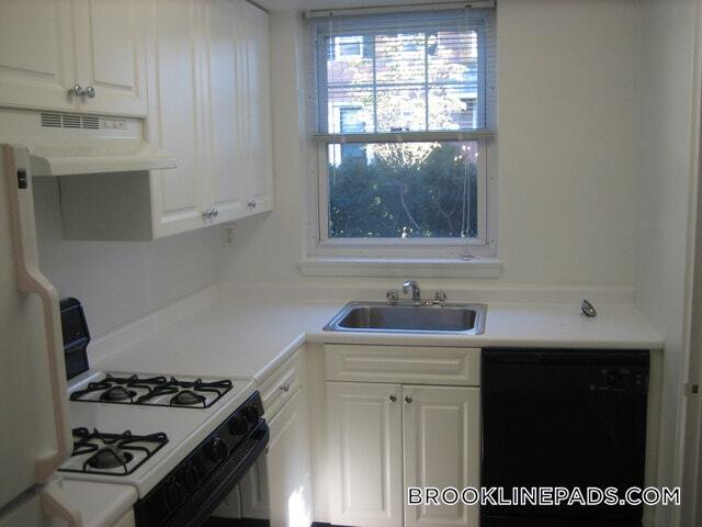 Building Photo - 213 Gerry Rd