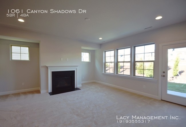 Building Photo - 1061 Canyon Shadows Ct
