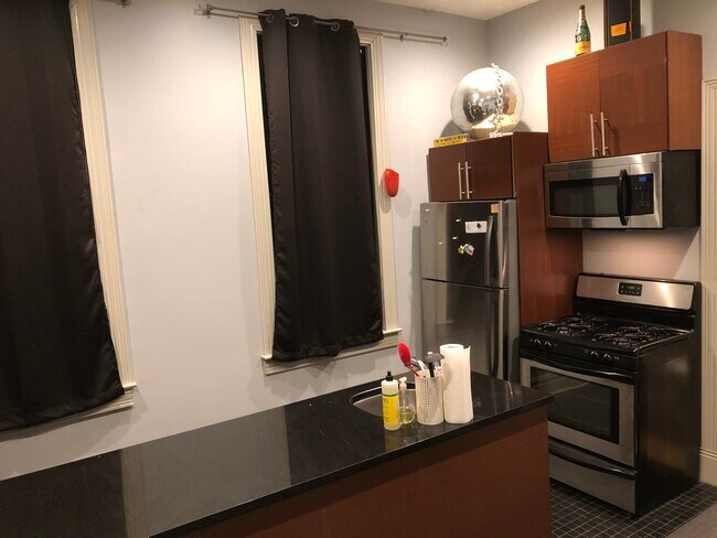 Foto del edificio - 2862 W 21st street