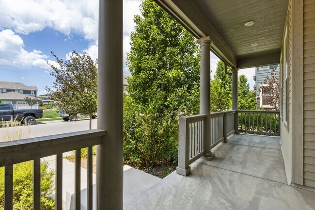 Foto del edificio - Fort Collins Lifestyle Exemplified by this 2 Bed, 2.5 Bath Paired Home!