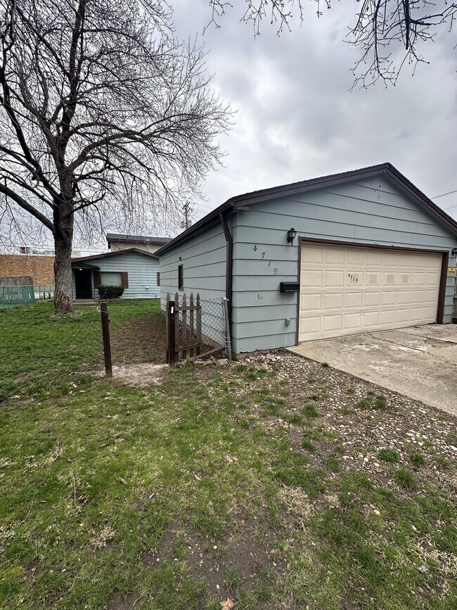 Building Photo - 4719 Illinois St