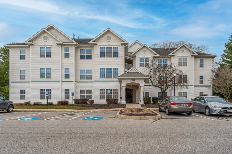 2007 Starlight Ln Unit 2D, Hagerstown, MD 21740 Condo for Rent in