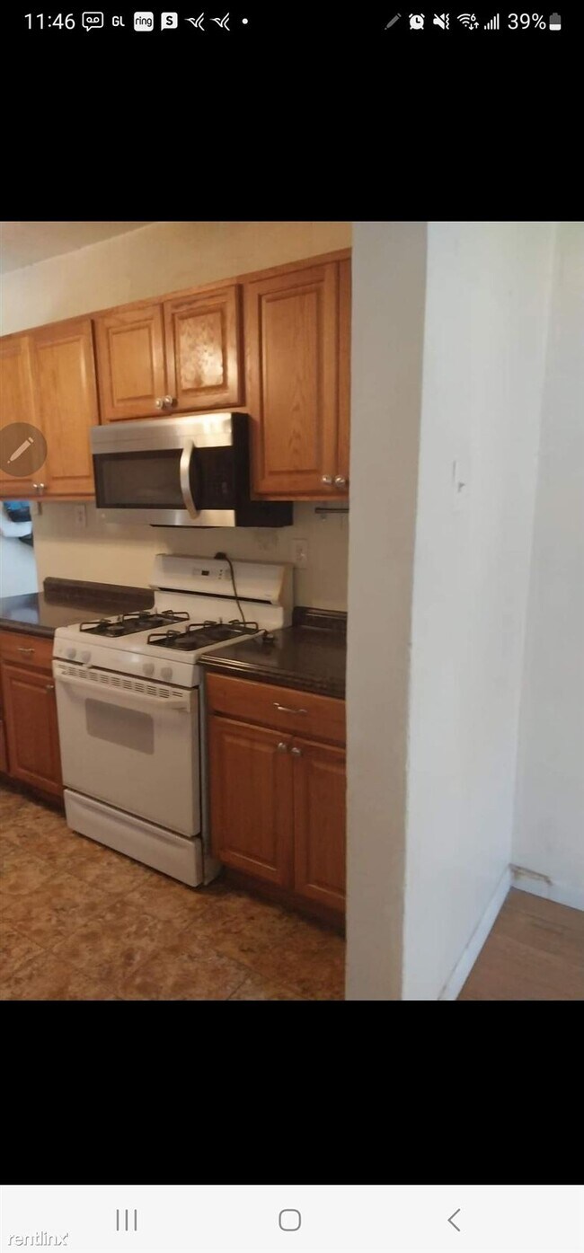 Building Photo - 3 br, 1 bath House - 2964 Iowa Street