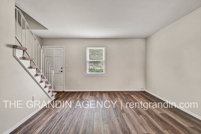 Foto del edificio - 2163 Mulberry St