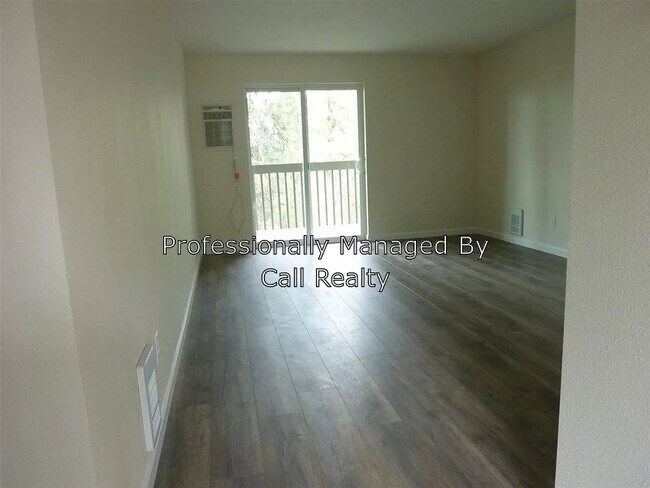 Foto del edificio - 6121 E 6th Ave