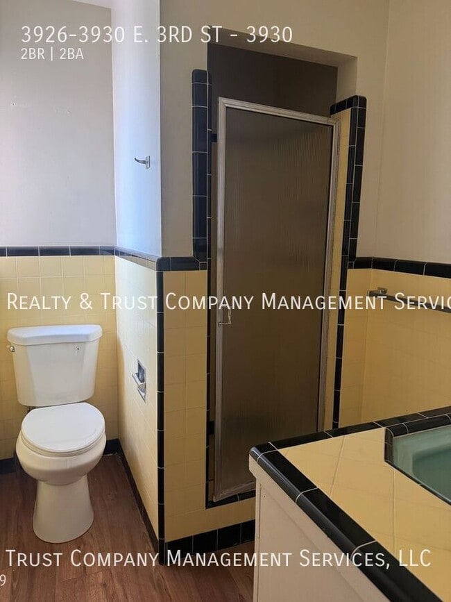 Foto del edificio - 3926-3930 E. 3RD ST-3930