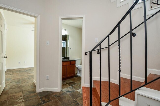 Foto del edificio - 4314 Koehler St