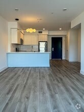 Building Photo - 6535 Melrose Ave