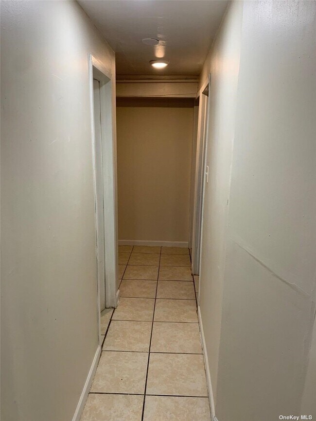 221 Newberry St, Brentwood, NY 11717 House Rental in Brentwood, NY