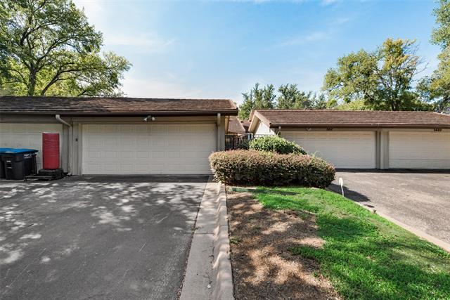 Primary Photo - 5814 Meadow Wood Ln