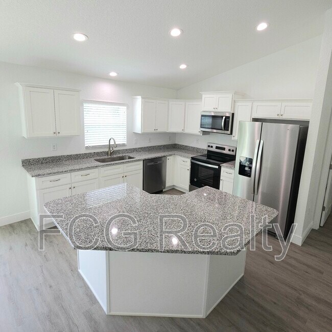 Building Photo - 175 Marion Oaks Golf Way