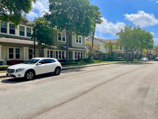 Foto del edificio - 690  Pacific Grove Drive 4 West Palm Beach...