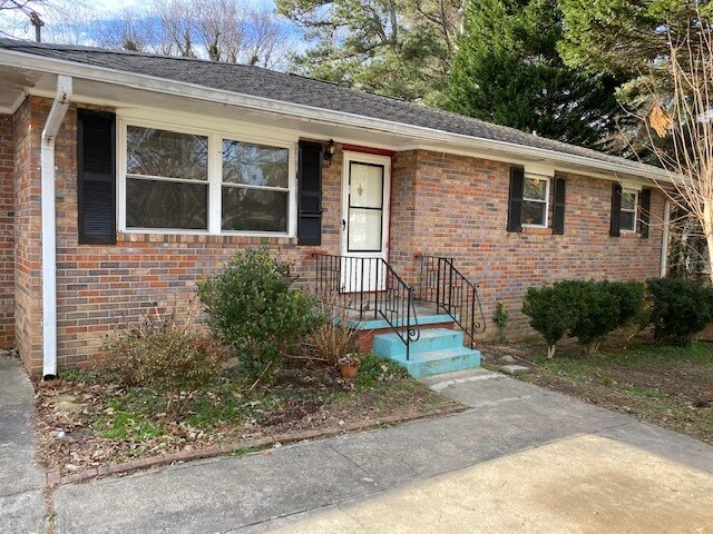 Building Photo - 591 Smyrna Powder Springs Rd SW