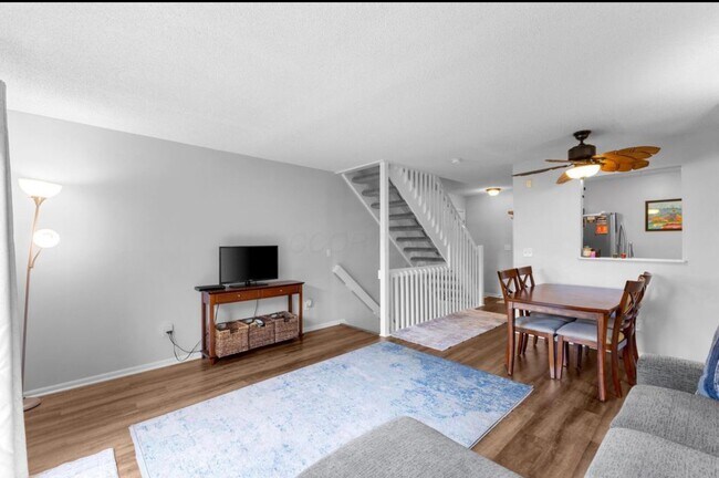 Foto del edificio - 1699 Ridgebury Dr