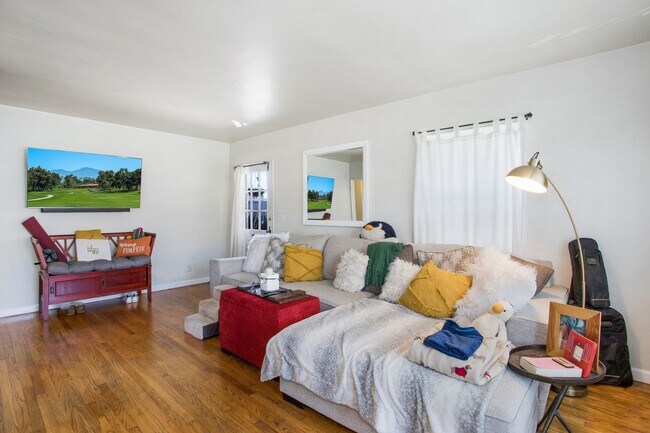 Foto del edificio - Centrally Located in the heart of Laguna V...