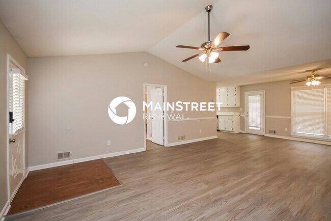 Foto del edificio - 3 Bedroom Pet-Friendly Home in Conyers, GA with Main Street Renewal