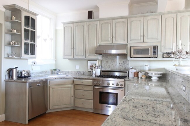 Kitchen - 1341 Vallejo St