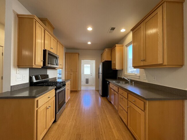 Foto del edificio - 1324 Purcell Ln