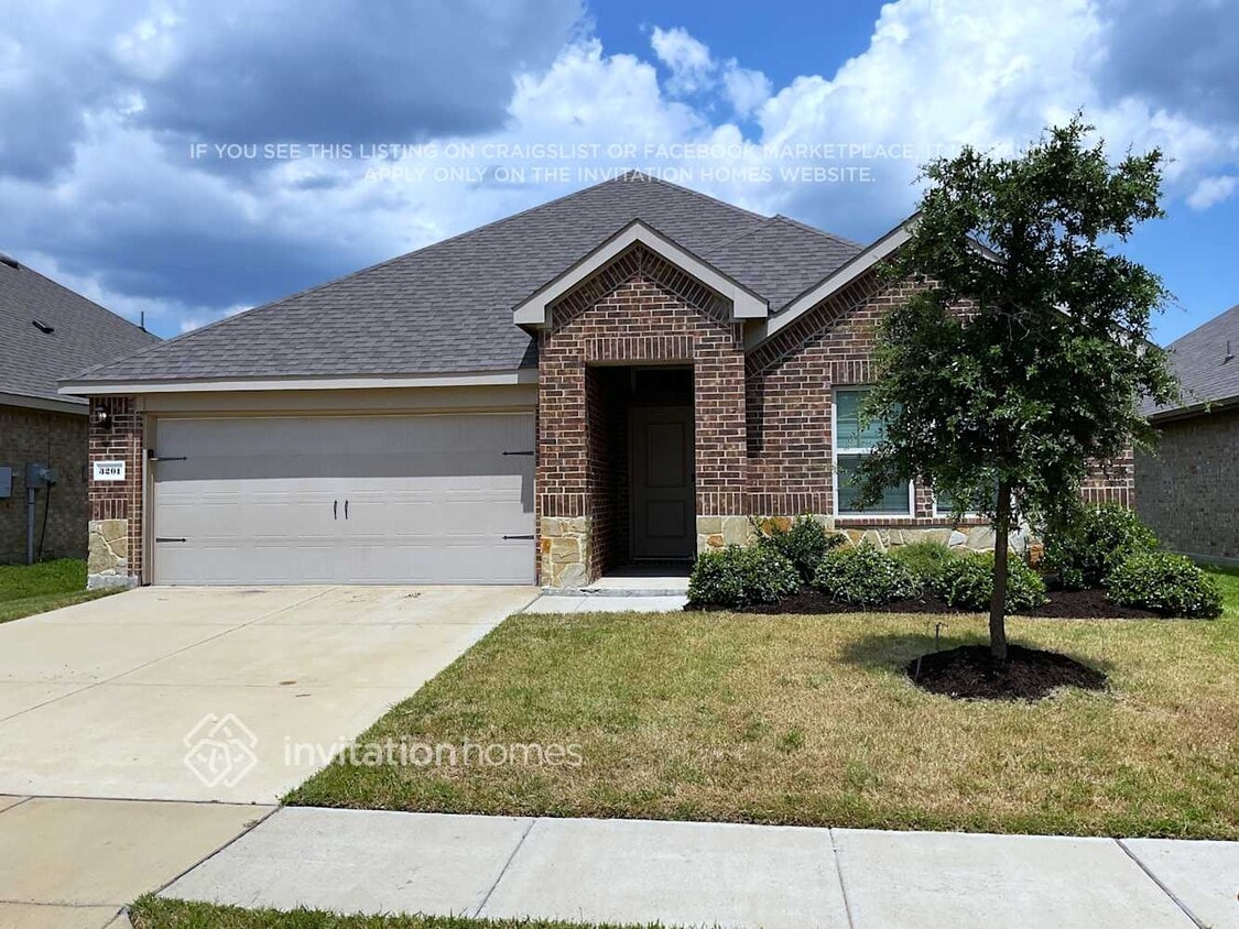 Primary Photo - 3201 Glazner Dr