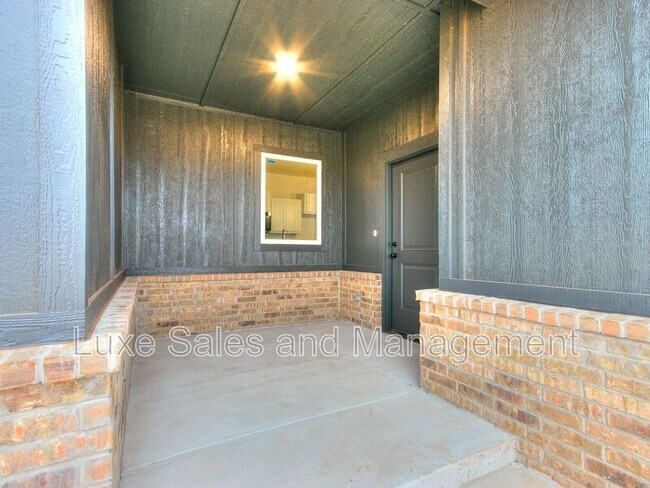 Foto del edificio - 11004 Oak Holw Ln