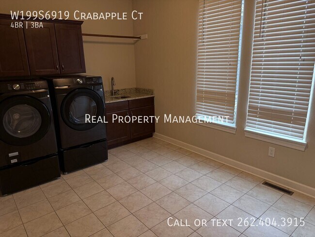 Foto del edificio - W199S6919 Crabapple Ct