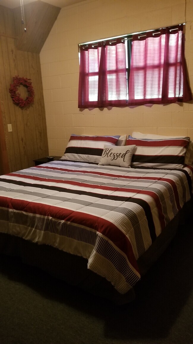 Fotografía del edificio - 9835 Bryson City Rd