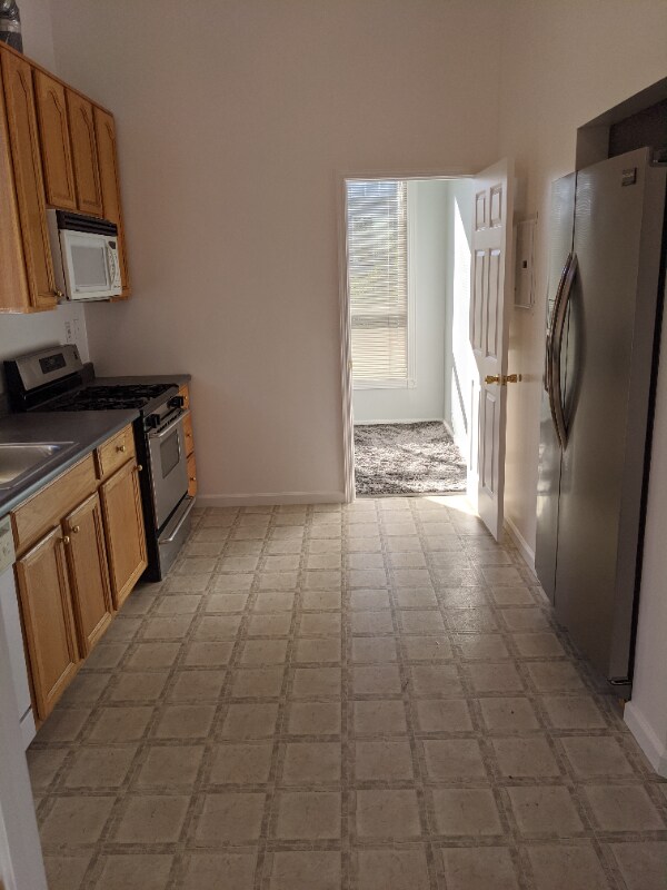 Photo - 2526 Ellsworth St Apartment