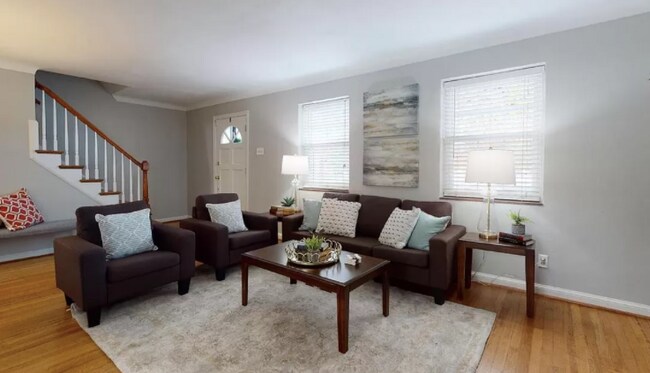 Foto del edificio - 842 Chelsea Ave