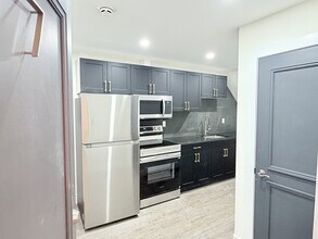 Building Photo - 691 Ouellette Ave