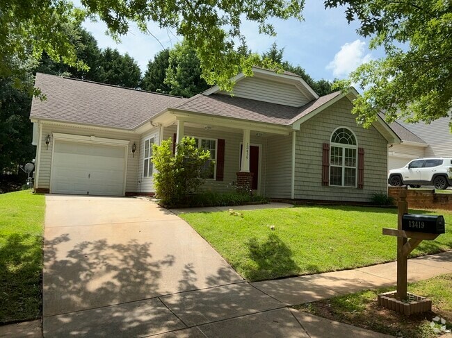 Building Photo - 13419 Glencreek Ln