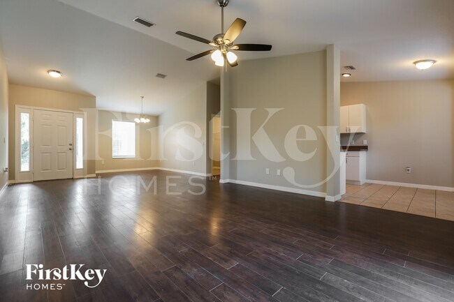 Foto del edificio - 4502 Enid Ln