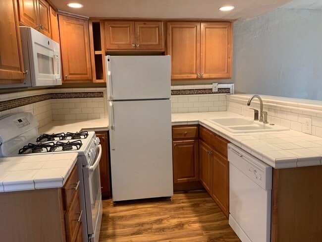 Building Photo - 2661 Carmichael Way