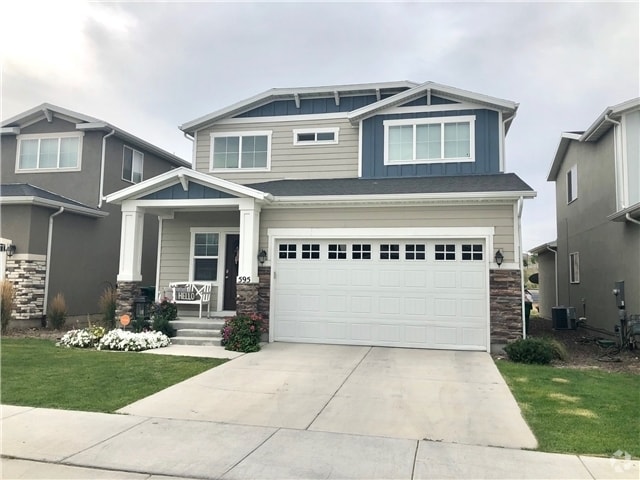 Building Photo - 595 W Koins Way