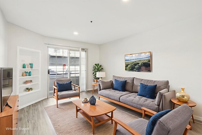 Interior Photo - 4378 Sepulveda Blvd