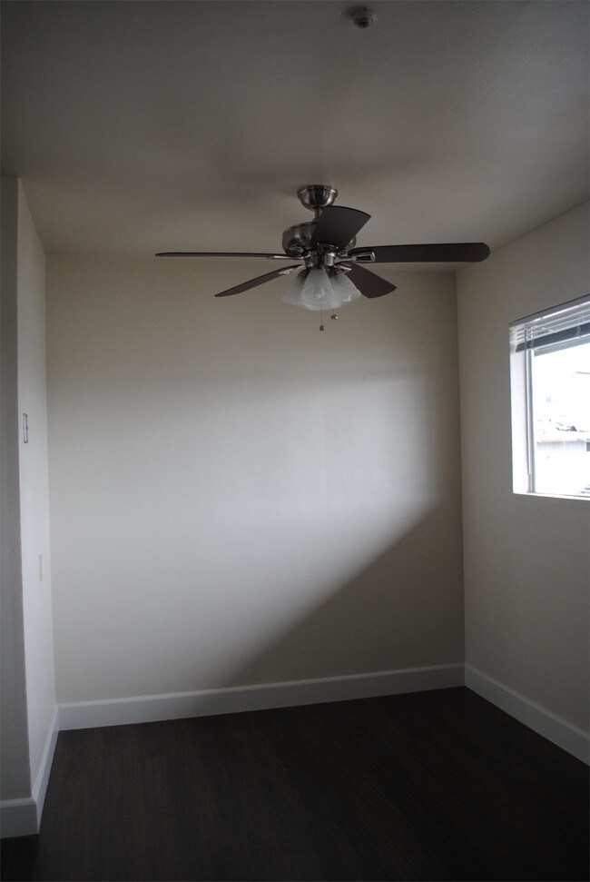 Building Photo - 3944 Mayette Ave