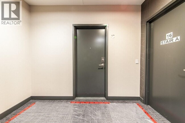 Photo du bâtiment - 85 Duke St W