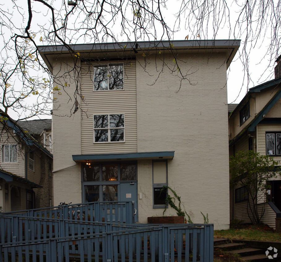 Building Photo - 4714 17th Ave NE
