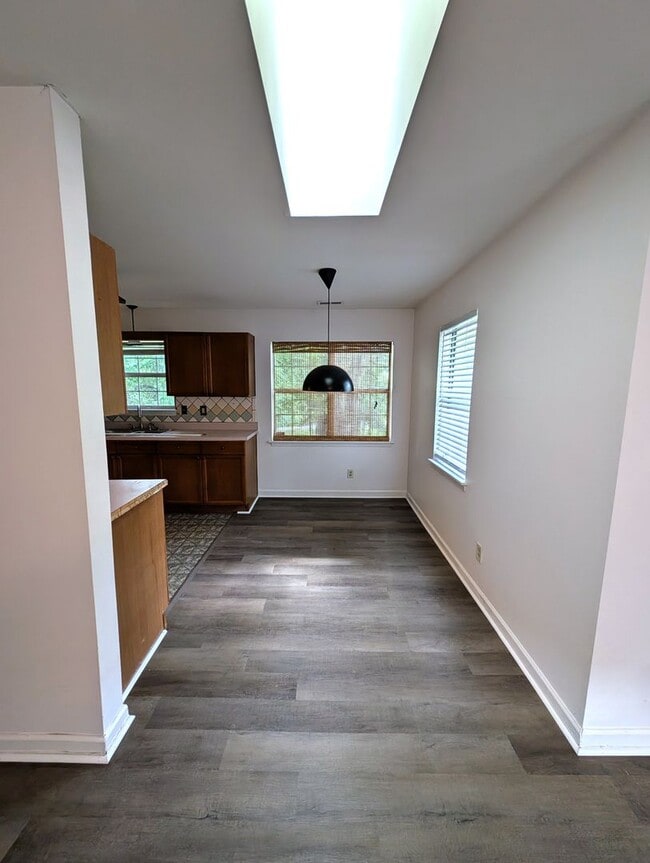 Building Photo - Minutes from Plaza Midwood/Uptown!  Belmon...