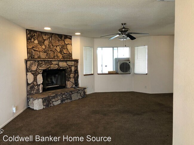 Foto del edificio - 3 br, 2 bath House - 16413 Solvang Ave.