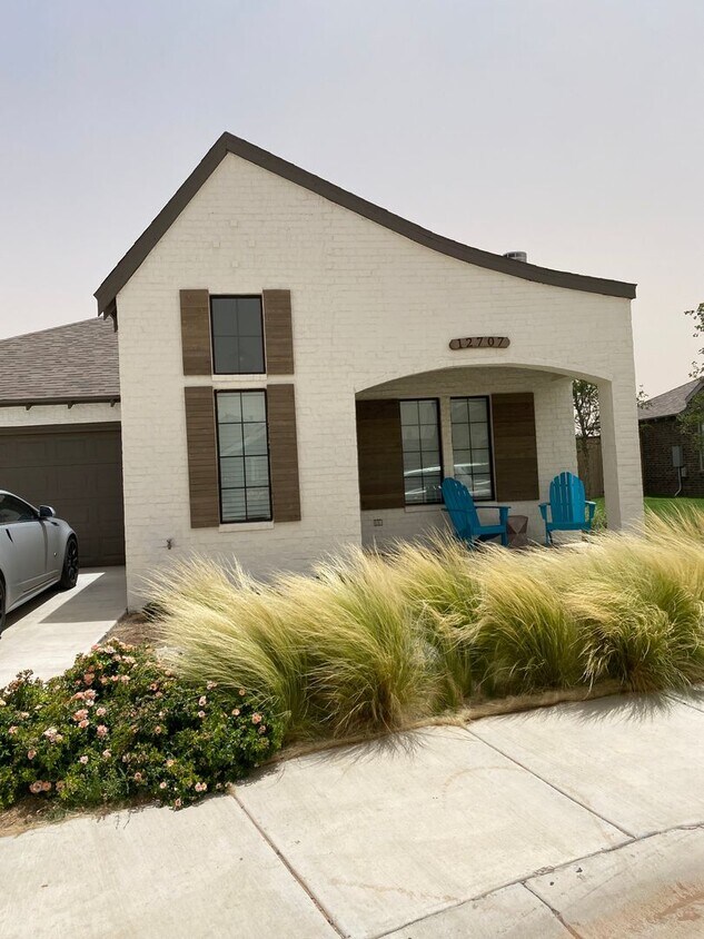 Primary Photo - Newer Home in Cooper District
