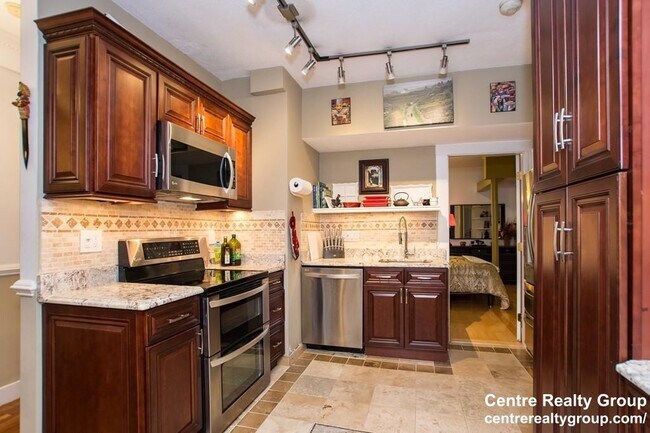 Foto del edificio - 8 Ransom Rd